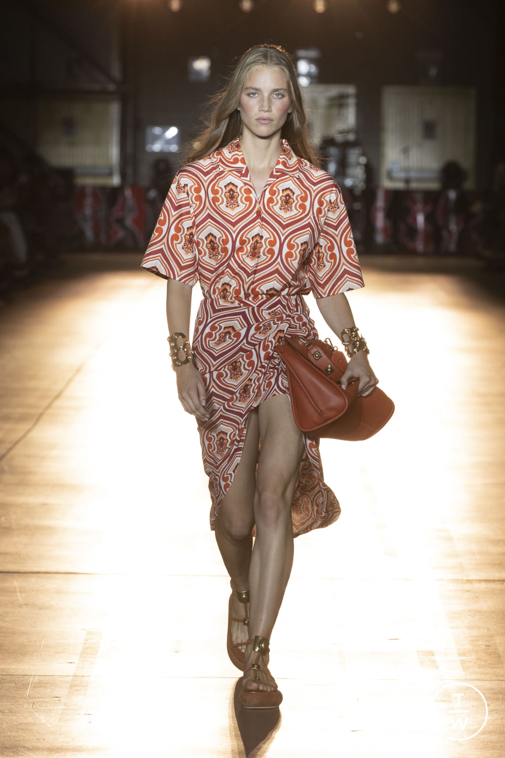 Fashion Week Milan Spring/Summer 2022 look 2 de la collection Etro womenswear