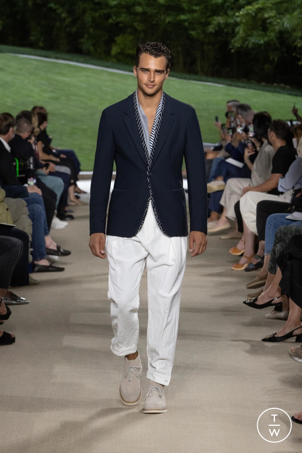 Fashion Week Milan Spring/Summer 2022 look 2 from the Giorgio Armani collection menswear