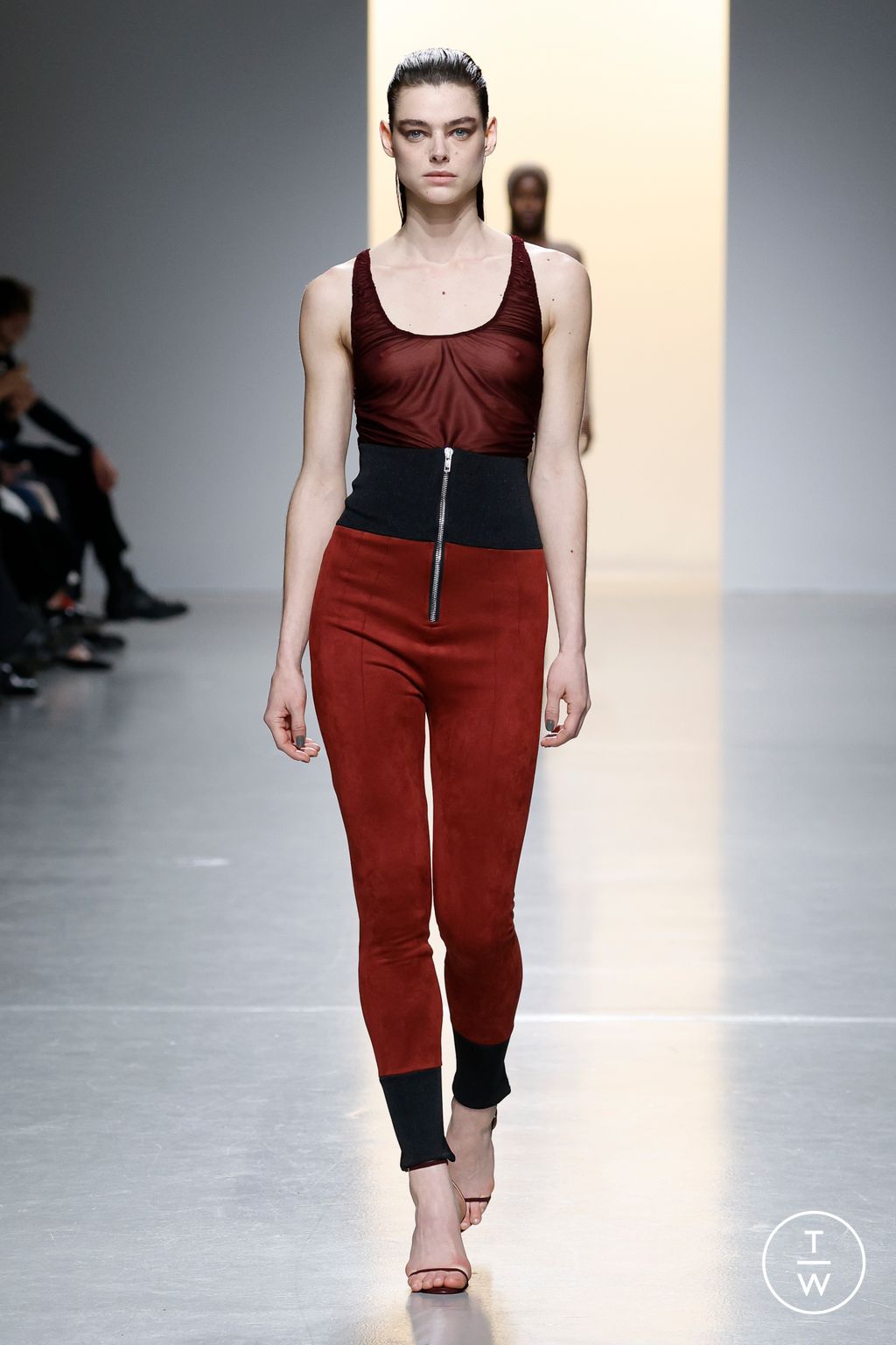 Fashion Week Paris Fall/Winter 2024 look 2 de la collection Atlein womenswear