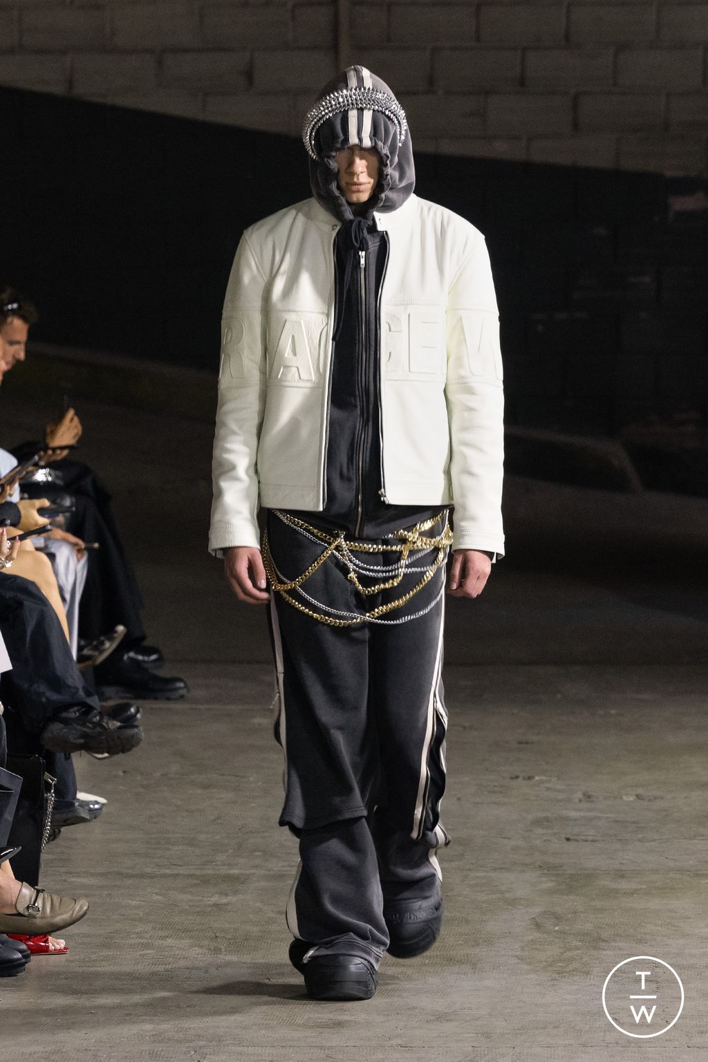 Fashion Week Paris Fall/Winter 2024 look 20 from the Racer collection menswear