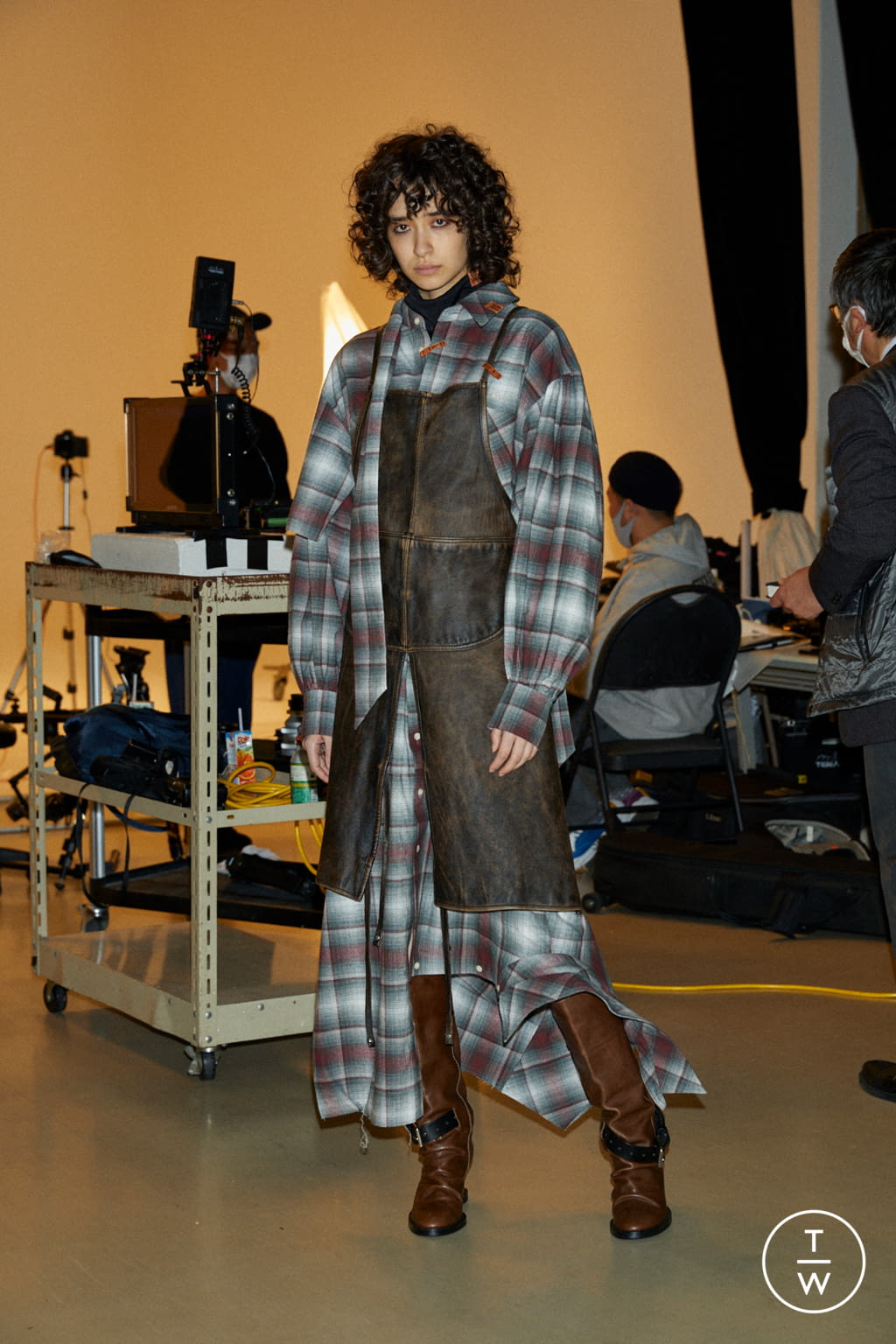 Fashion Week Paris Fall/Winter 2021 look 20 from the Maison Mihara Yasuhiro collection menswear