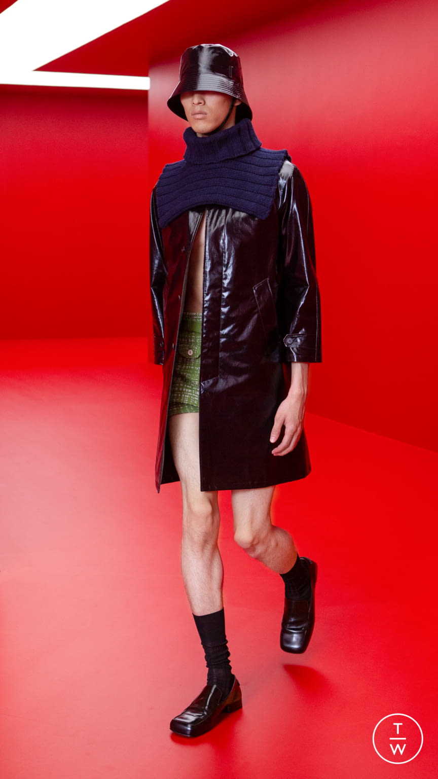 Fashion Week Milan Spring/Summer 2022 look 20 from the Prada collection 男装