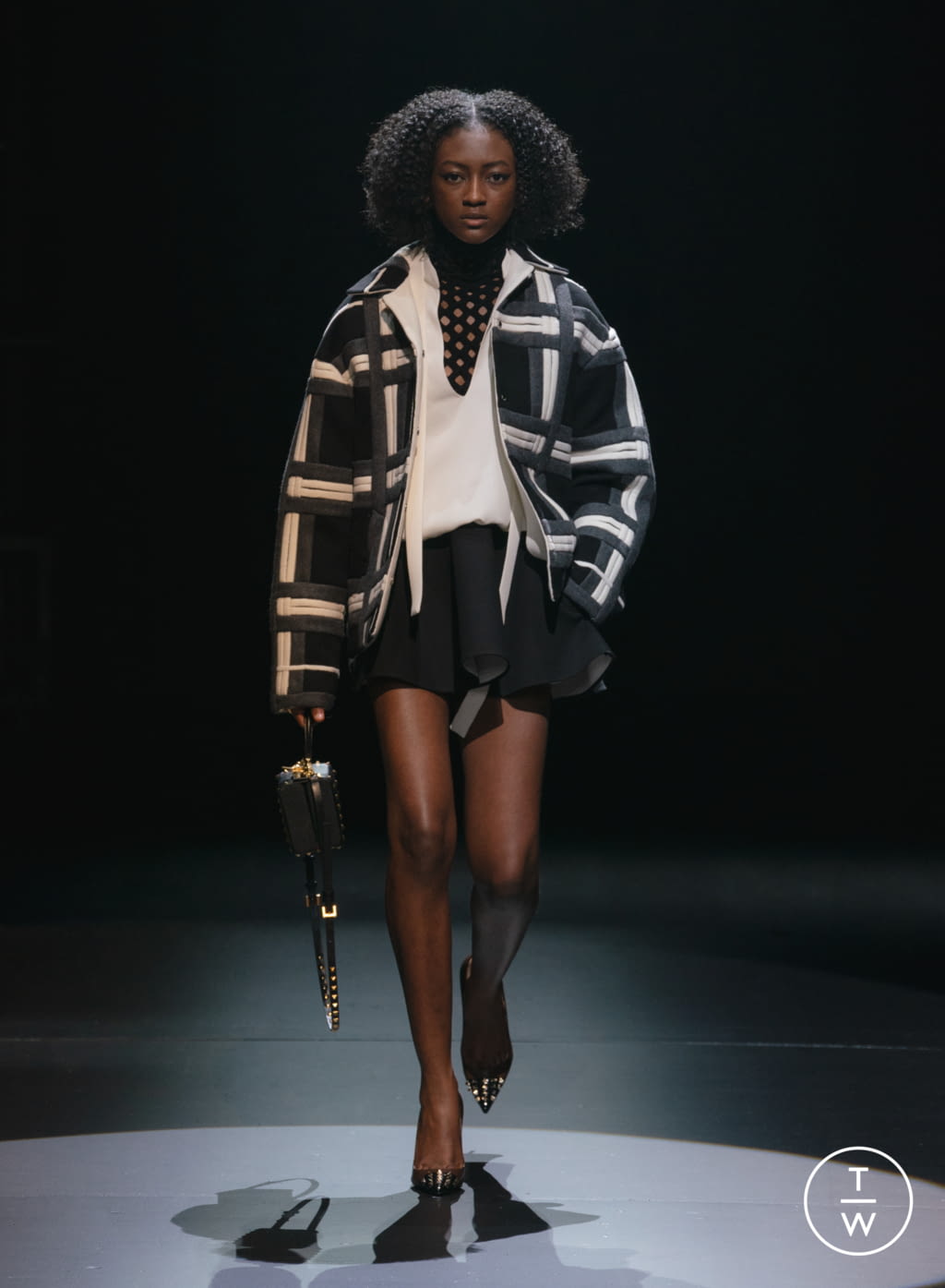 Fashion Week Milan Fall/Winter 2021 look 20 de la collection Valentino womenswear