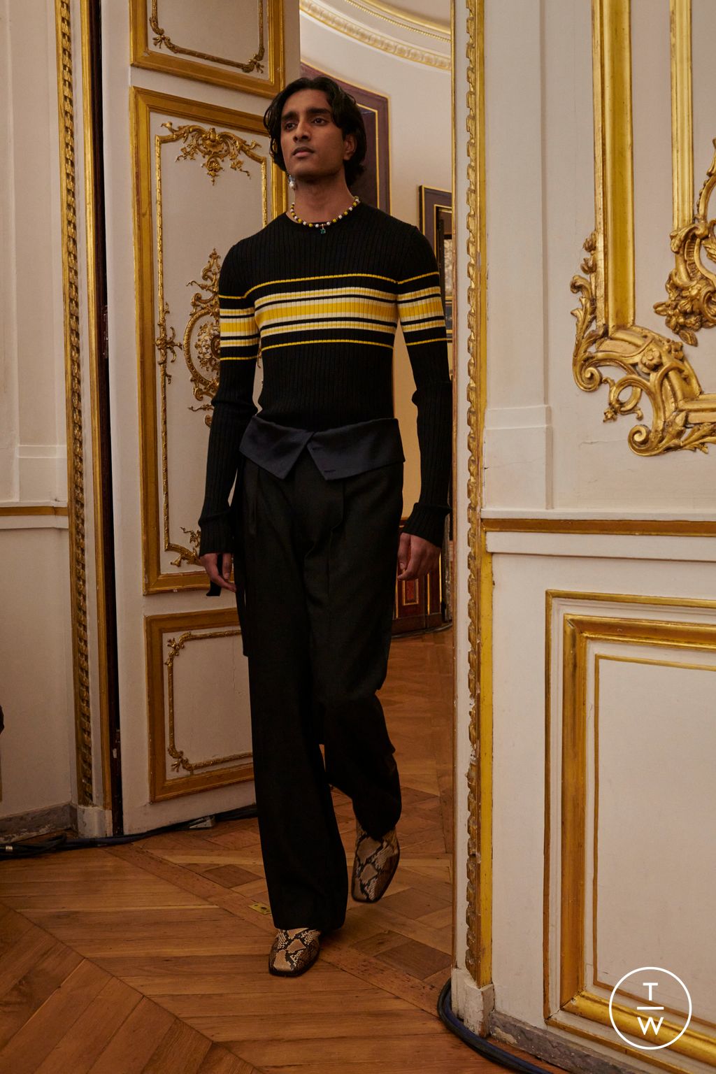 Fashion Week Paris Fall/Winter 2023 look 20 from the Wales Bonner collection menswear