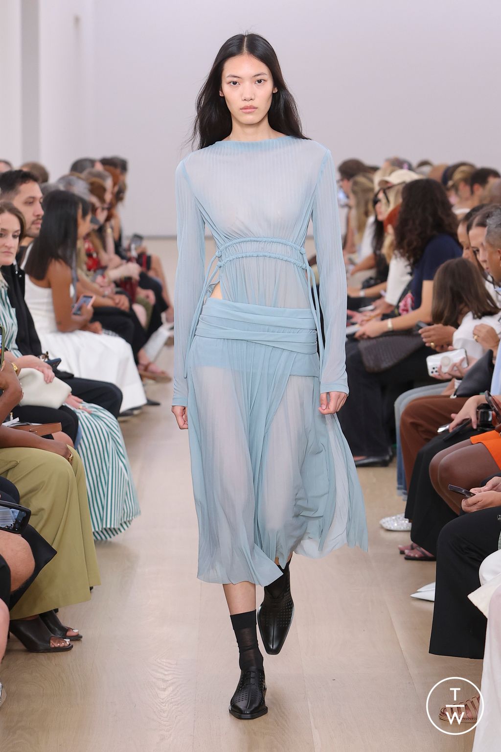 Fashion Week New York Spring/Summer 2024 look 20 from the Proenza Schouler collection womenswear