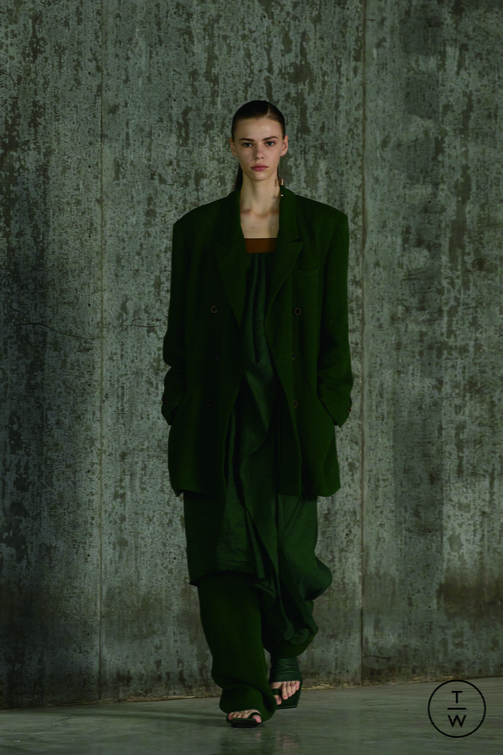 Fashion Week Paris Spring/Summer 2022 look 21 from the Uma Wang collection womenswear