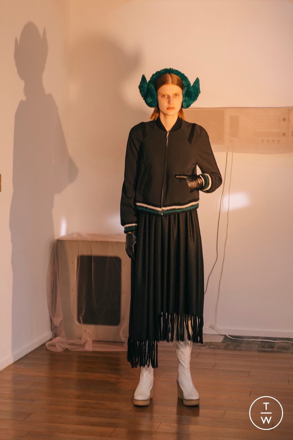 Fashion Week Paris Pre-Fall 2023 look 21 from the Undercover collection womenswear