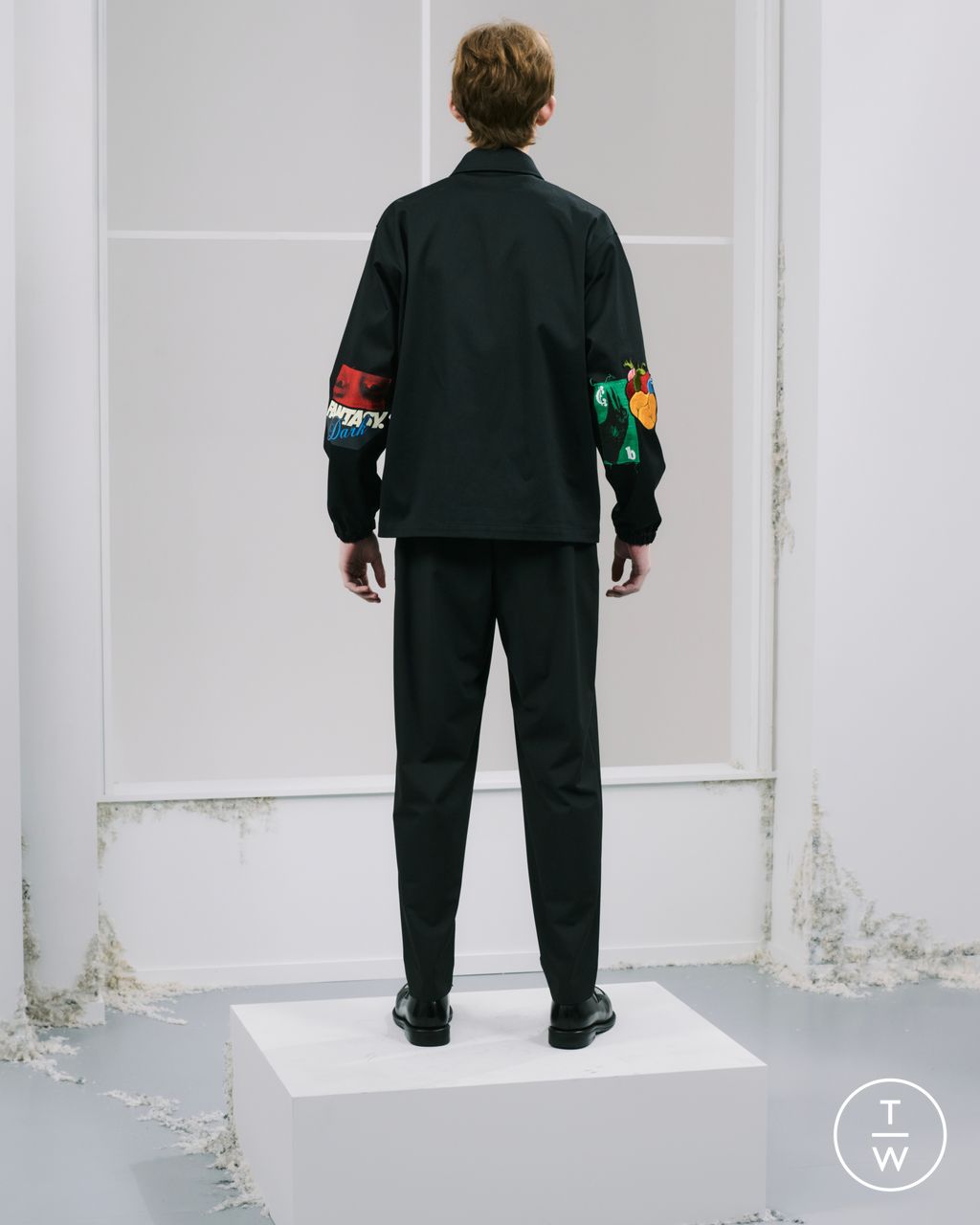 Fashion Week Paris Pre-Fall 2026 look 21 from the Undercover collection menswear