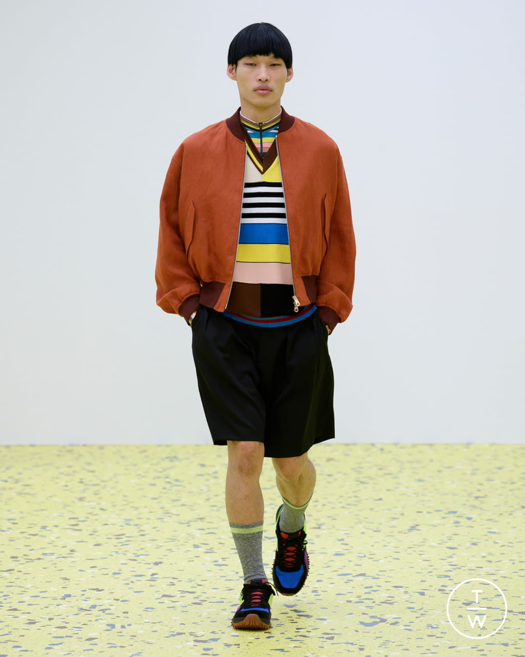 Fashion Week Paris Spring/Summer 2022 look 21 from the Paul Smith collection menswear