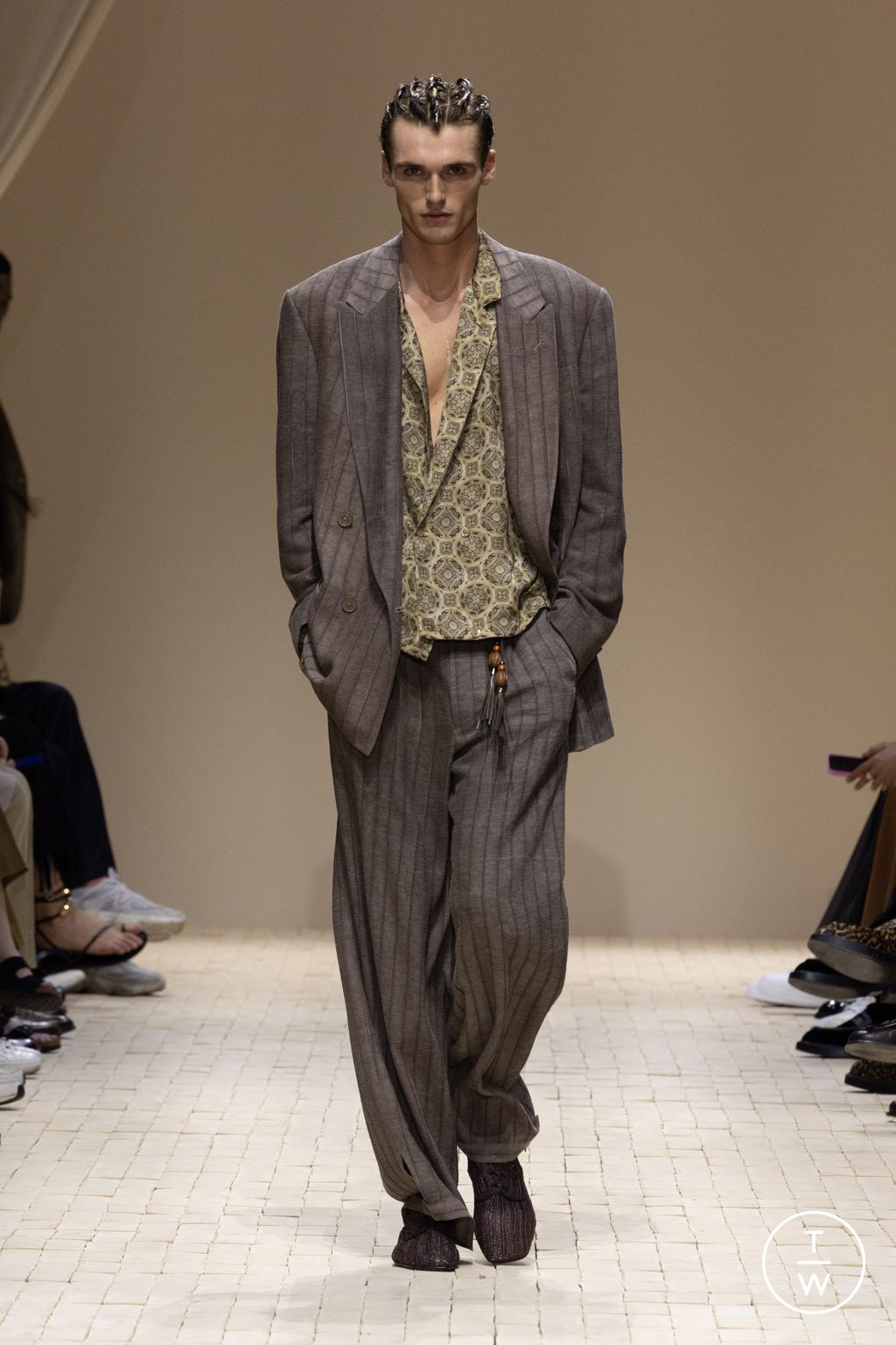 Fashion Week Milan Spring/Summer 2026 look 21 de la collection Emporio Armani menswear