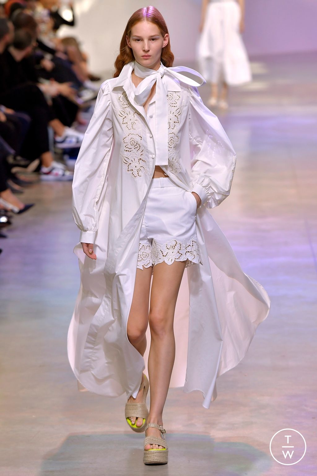 Fashion Week Paris Spring/Summer 2023 look 10 de la collection Elie Saab womenswear