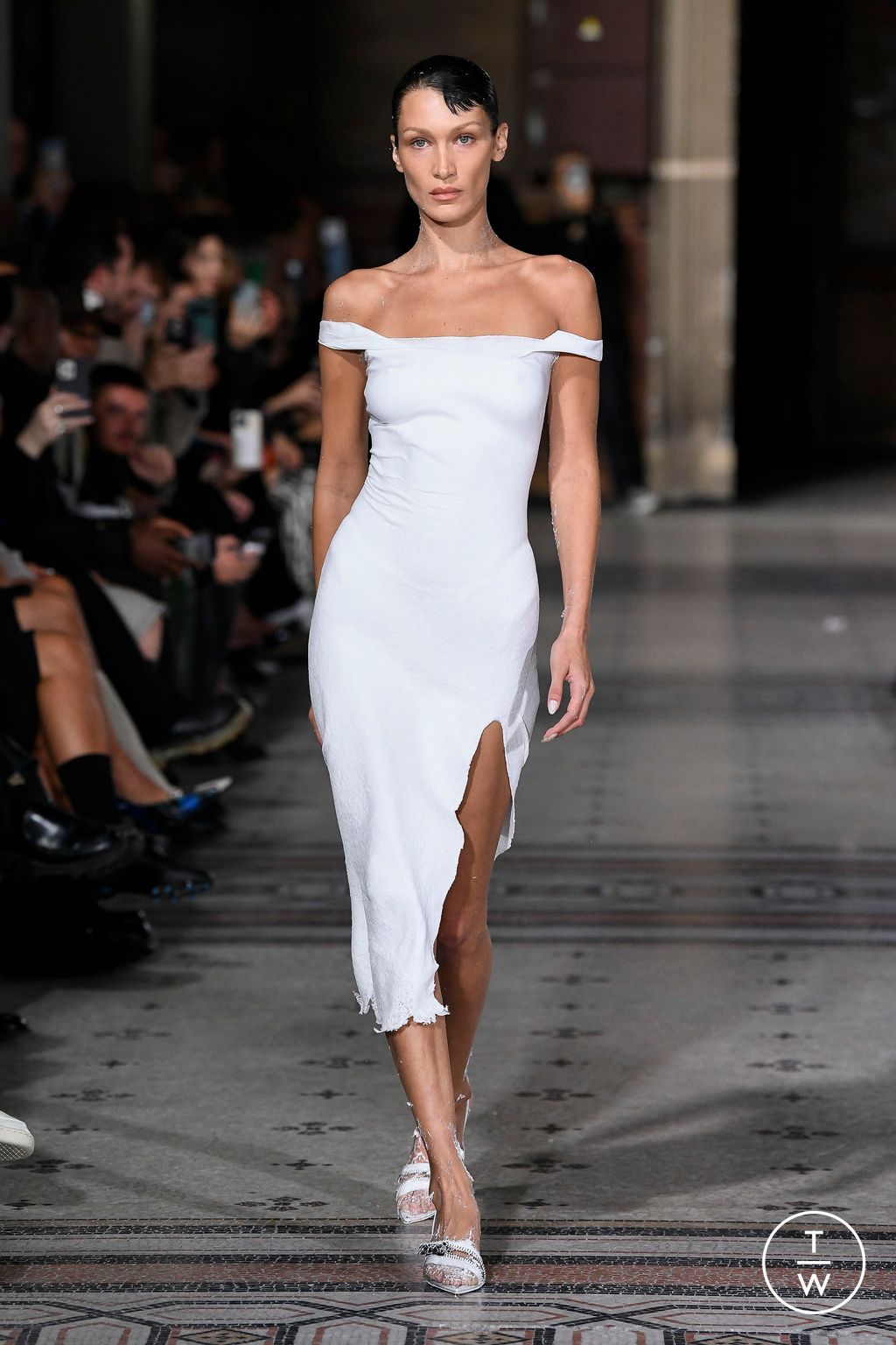 Fashion Week Paris Spring/Summer 2023 look 38 from the Coperni collection womenswear