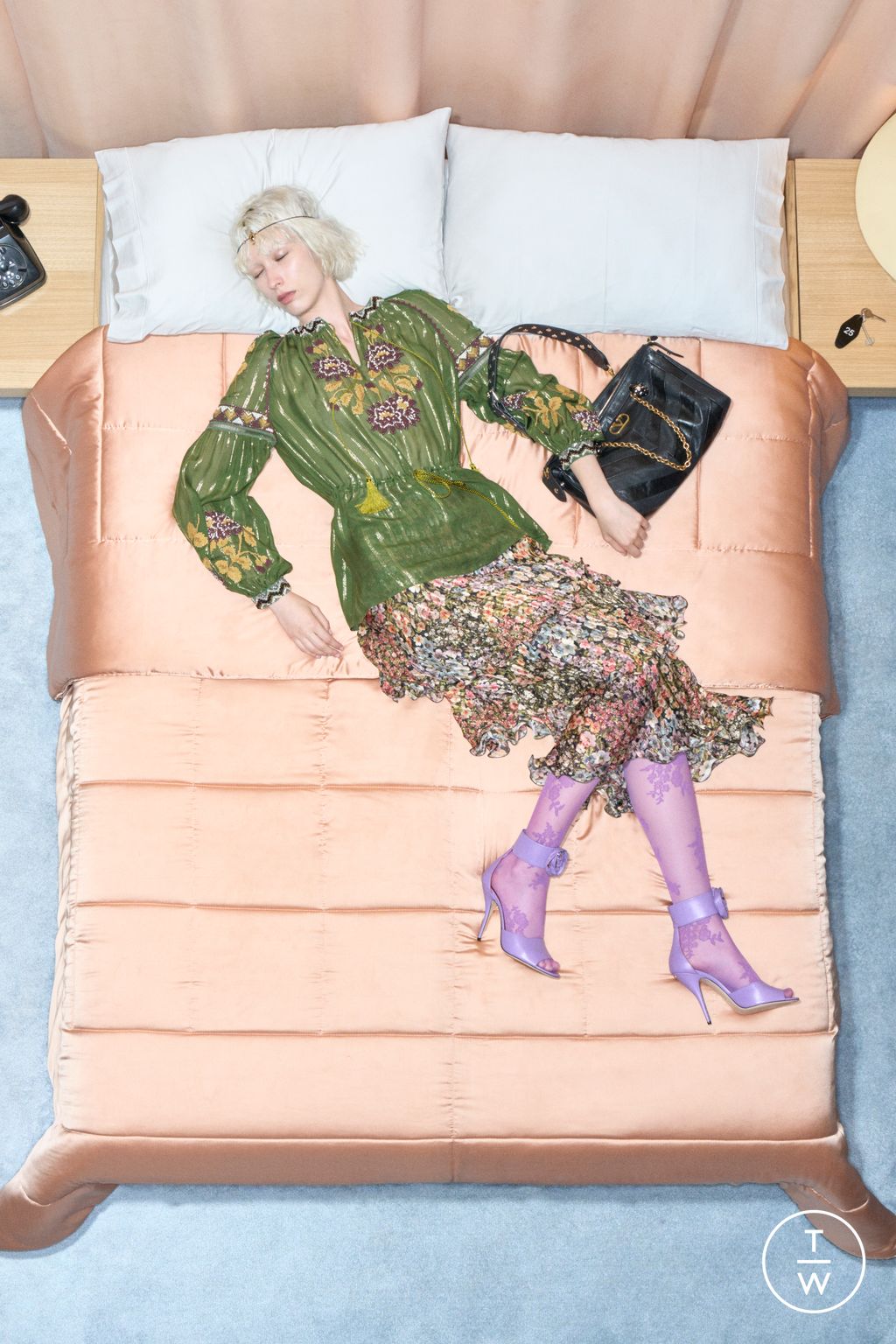 Fashion Week Paris Resort 2026 look 20 from the Valentino collection 女装