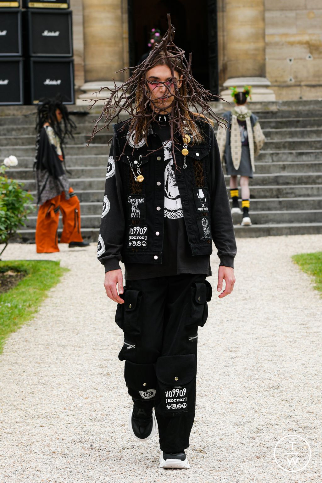Fashion Week Paris Spring/Summer 2025 look 22 from the KIDILL collection menswear