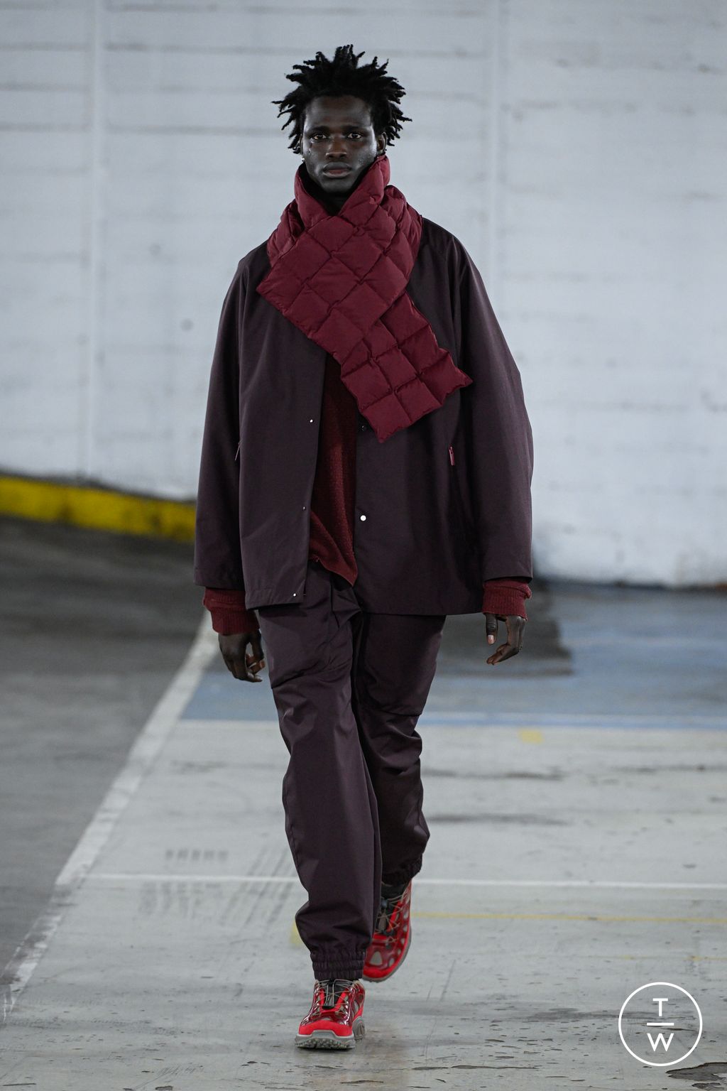 Fashion Week Paris Fall/Winter 2026 look 22 de la collection White Mountaineering menswear