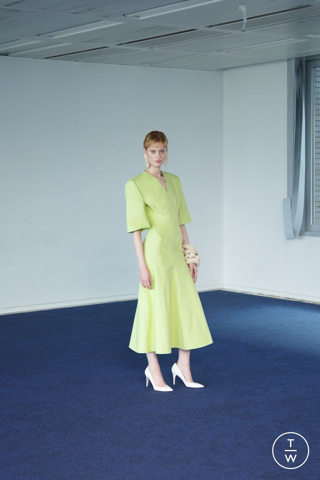 Fashion Week Paris Spring/Summer 2026 look 22 from the Veronique Leroy collection 女装