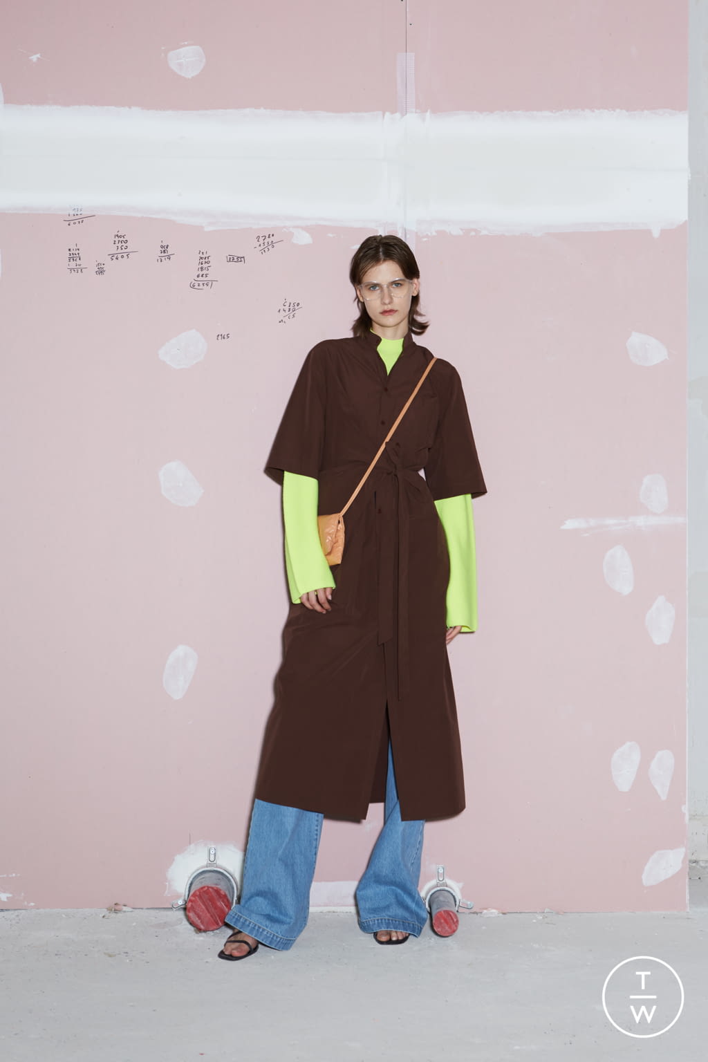 Fashion Week Paris Resort 2022 look 22 from the Christian Wijnants collection womenswear