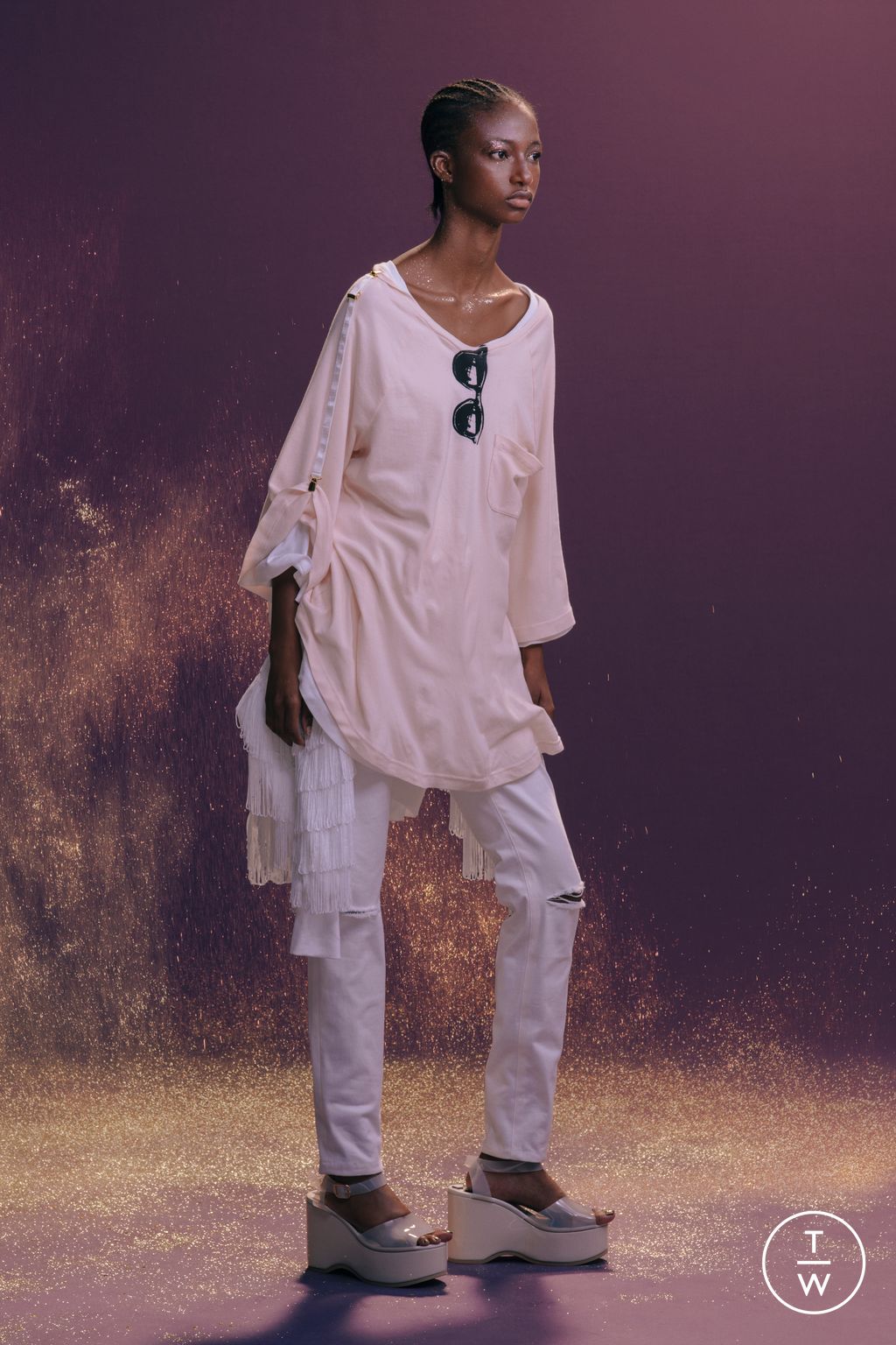 Fashion Week Paris Resort 2023 look 28 from the Undercover collection womenswear