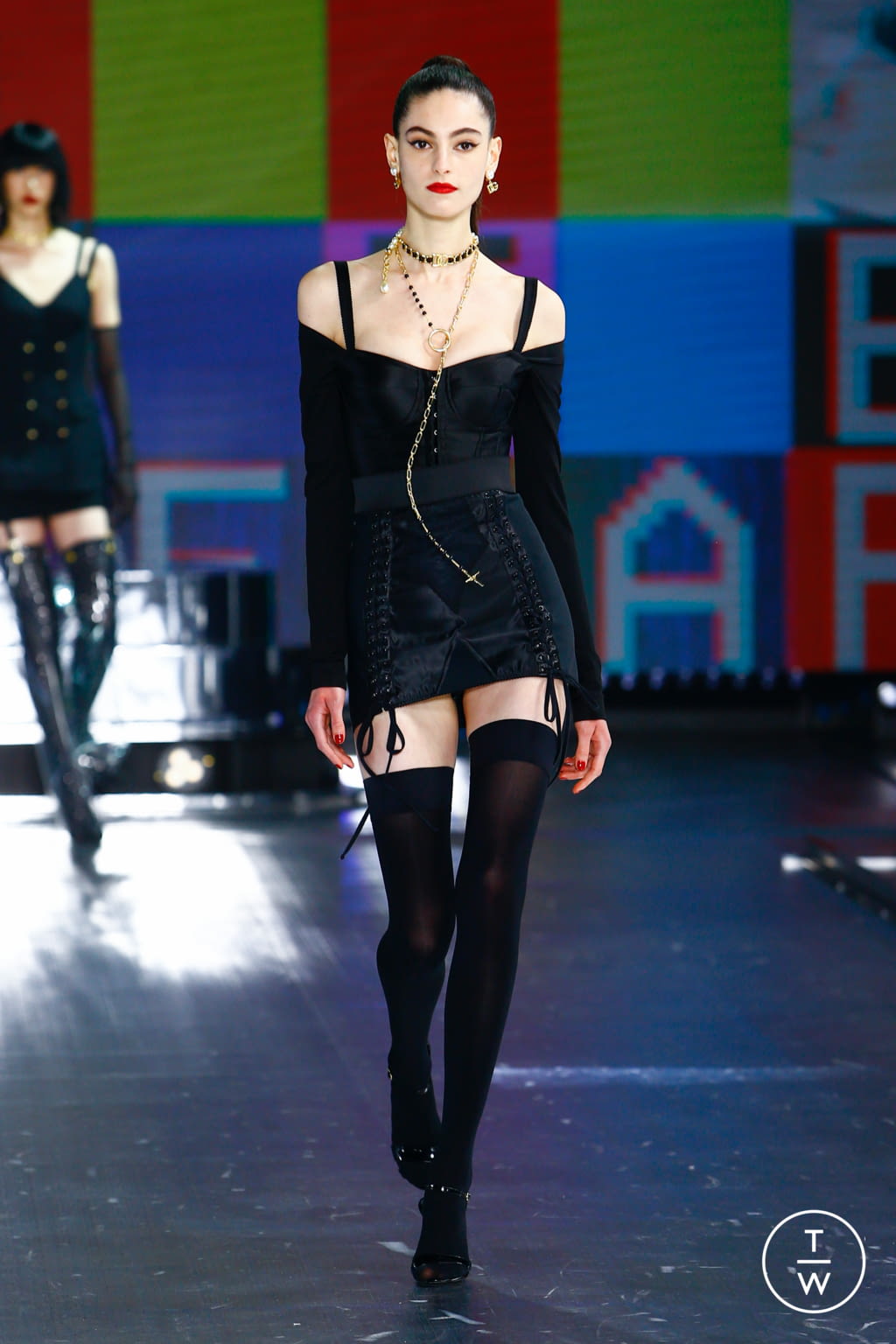 Fashion Week Milan Fall/Winter 2021 look 27 from the Dolce & Gabbana collection womenswear