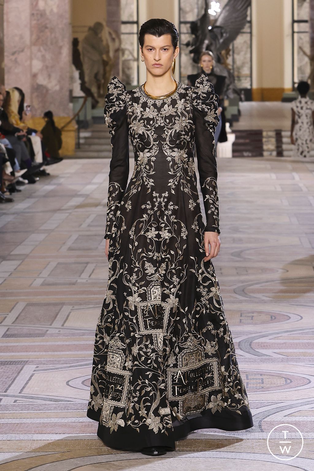 Fashion Week Paris Fall/Winter 2023 look 22 from the Zimmermann collection womenswear