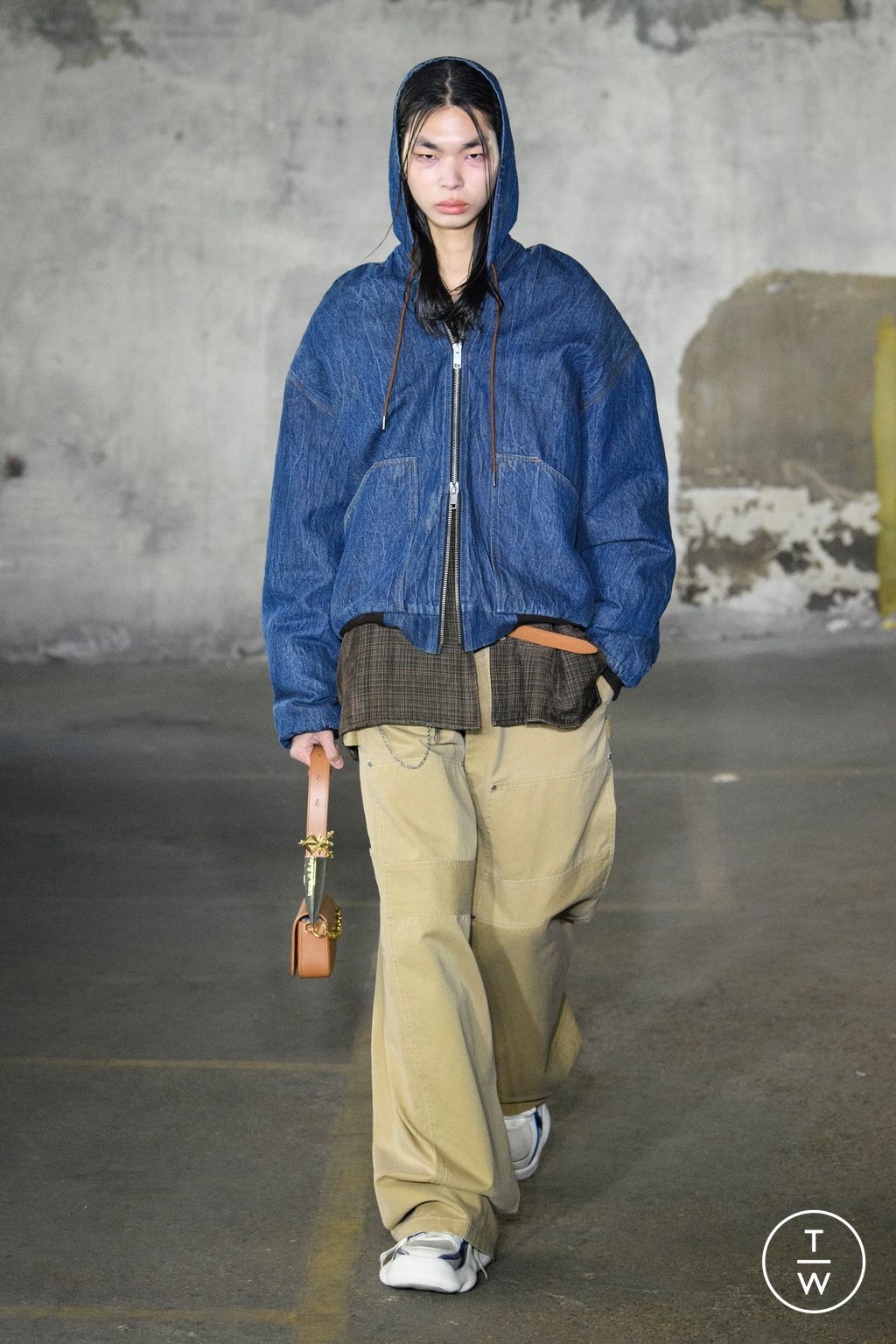 Fashion Week Paris Fall/Winter 2023 look 23 from the Sankuanz collection menswear