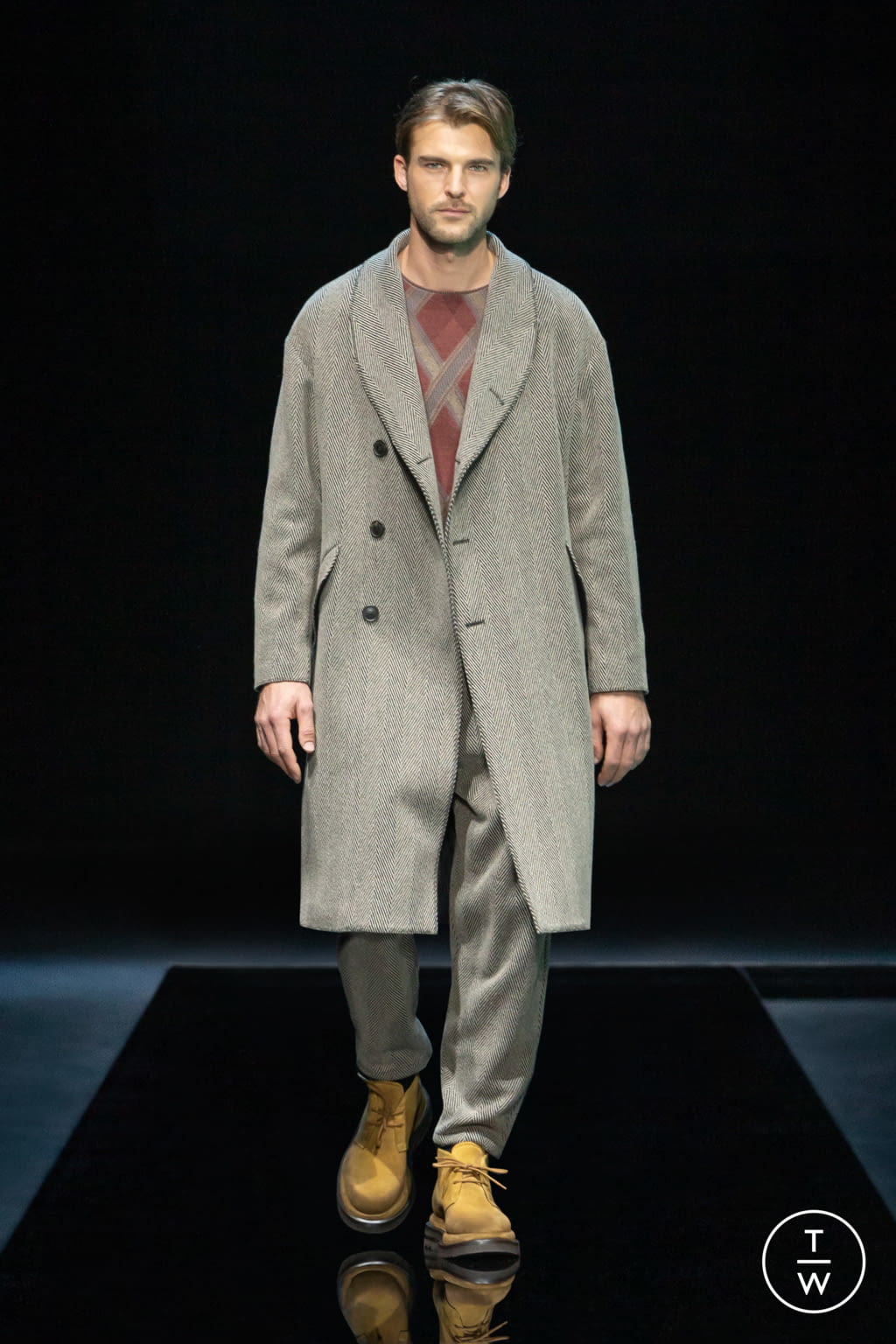 Fashion Week Milan Fall/Winter 2021 look 22 from the Giorgio Armani collection menswear