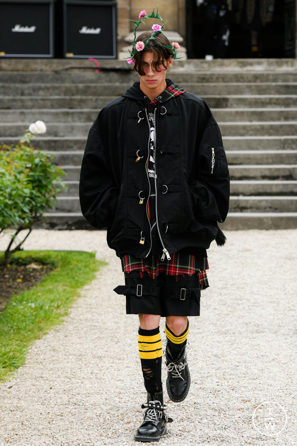 Fashion Week Paris Spring-Summer 2025 look 23 from the KIDILL collection menswear