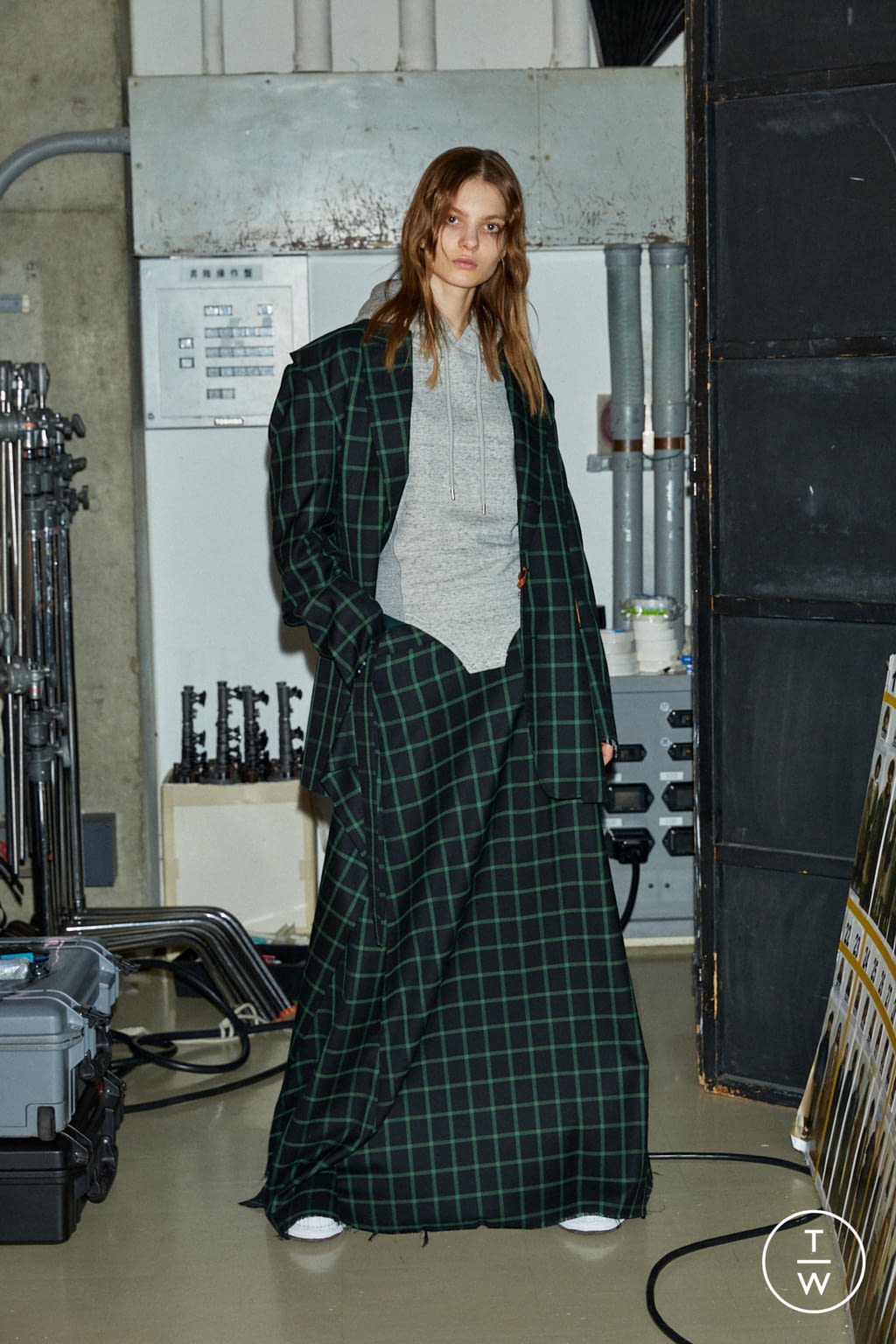 Fashion Week Paris Fall/Winter 2021 look 23 from the Maison Mihara Yasuhiro collection menswear