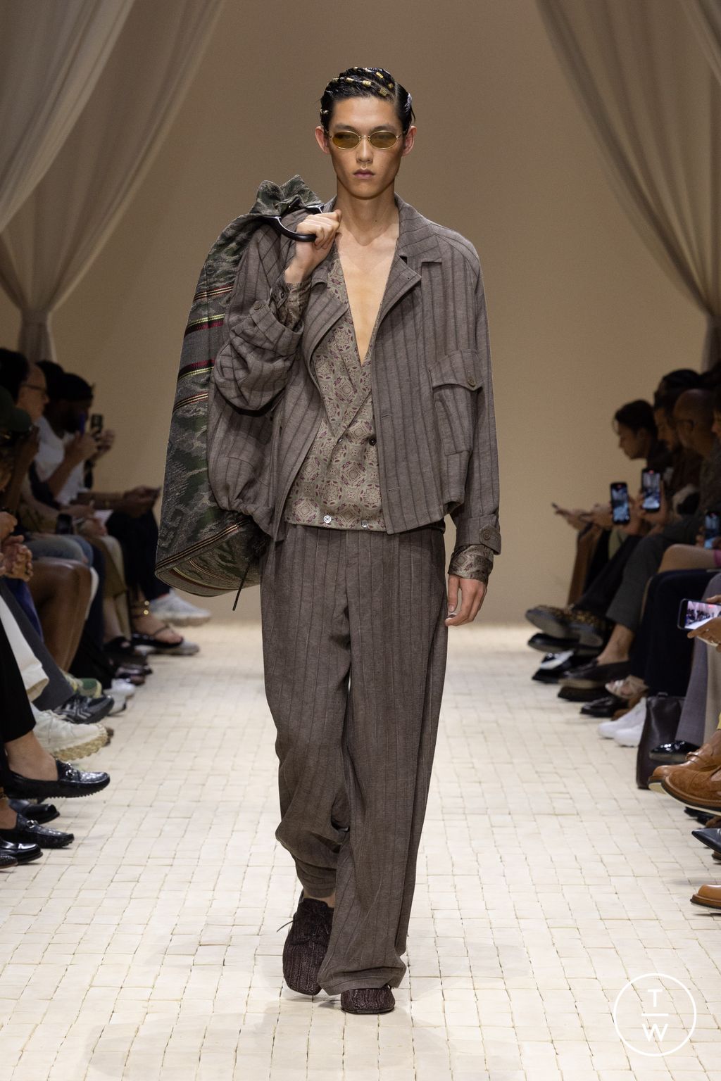 Fashion Week Milan Spring/Summer 2026 look 23 de la collection Emporio Armani menswear
