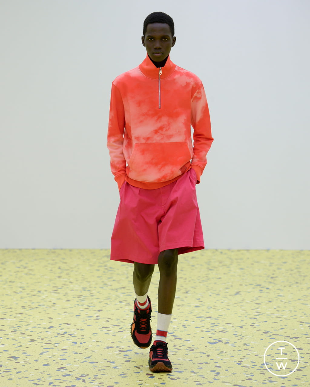 Fashion Week Paris Spring/Summer 2022 look 23 from the Paul Smith collection 男装