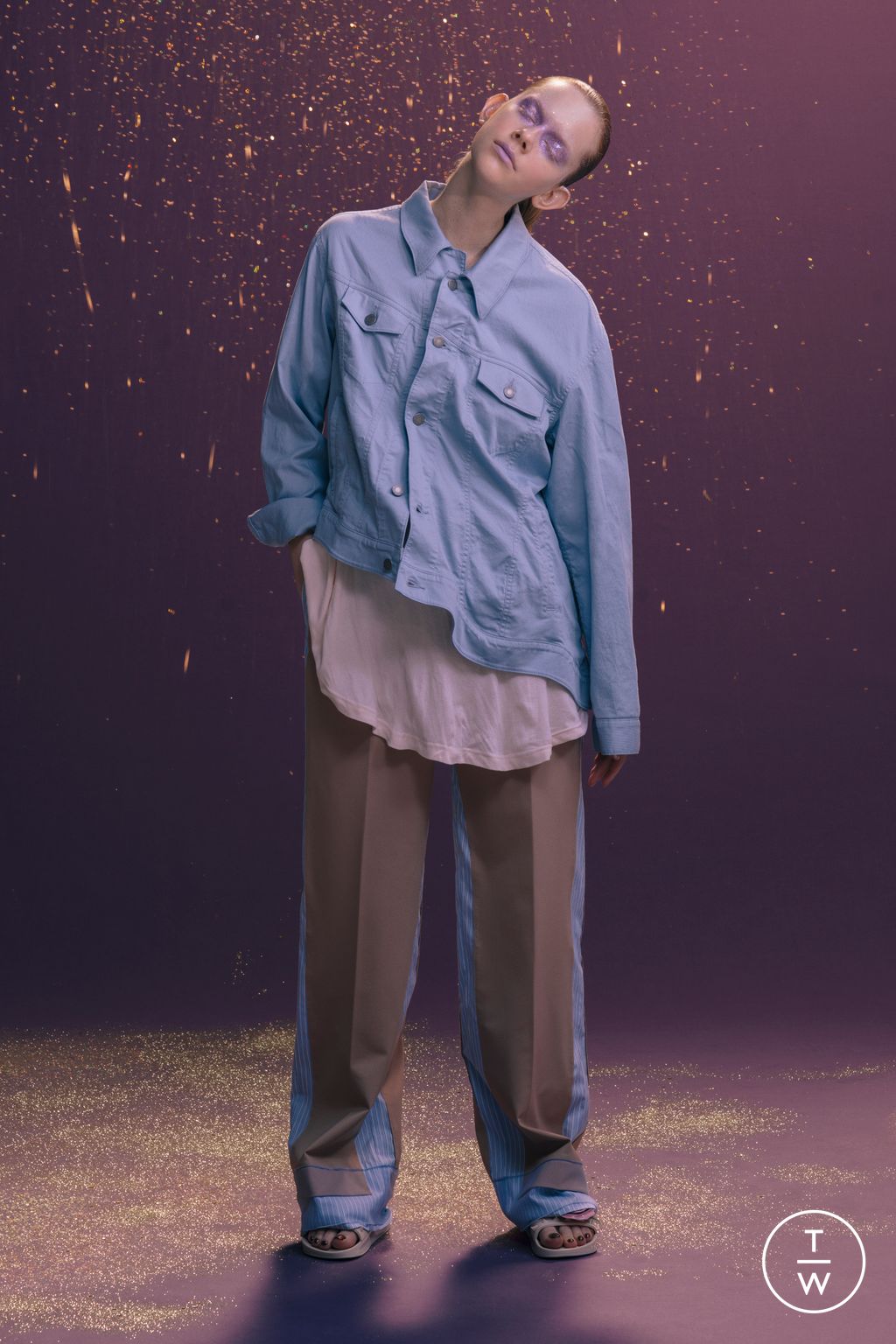 Fashion Week Paris Resort 2023 look 29 from the Undercover collection womenswear