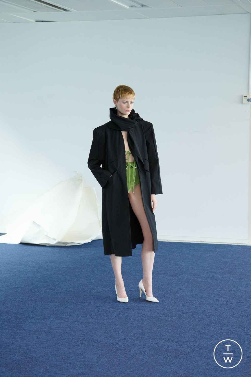 Fashion Week Paris Spring/Summer 2026 look 23 de la collection Veronique Leroy womenswear