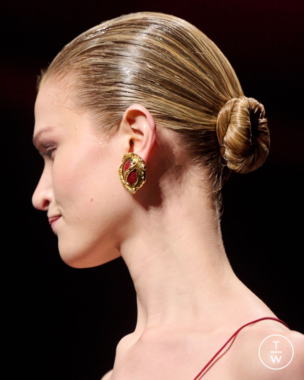 Fashion Week Milan Fall/Winter 2025 look 12 from the Roberto Cavalli collection womenswear accessories