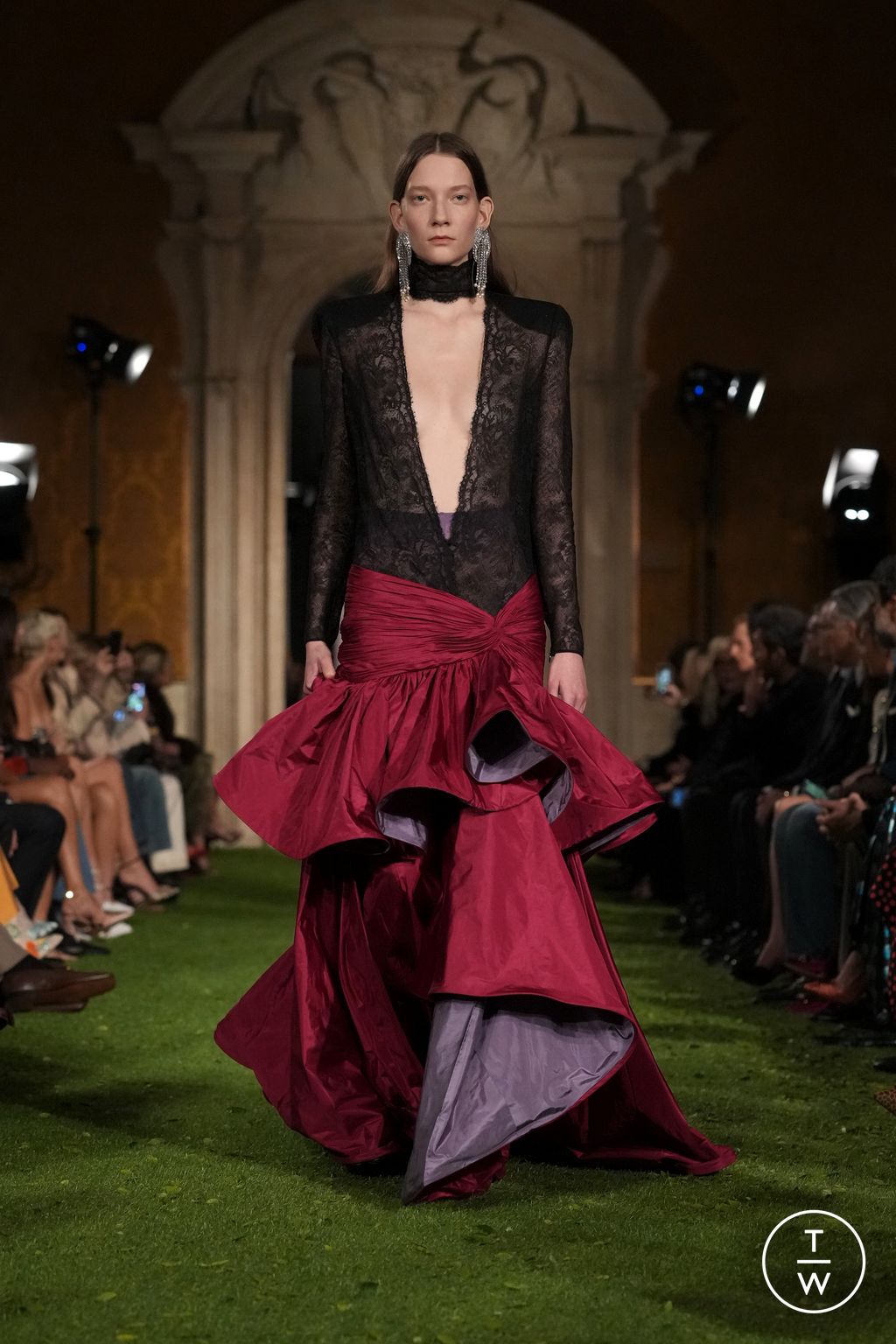 Fashion Week Paris Fall/Winter 2026 look 23 from the Valentino collection womenswear