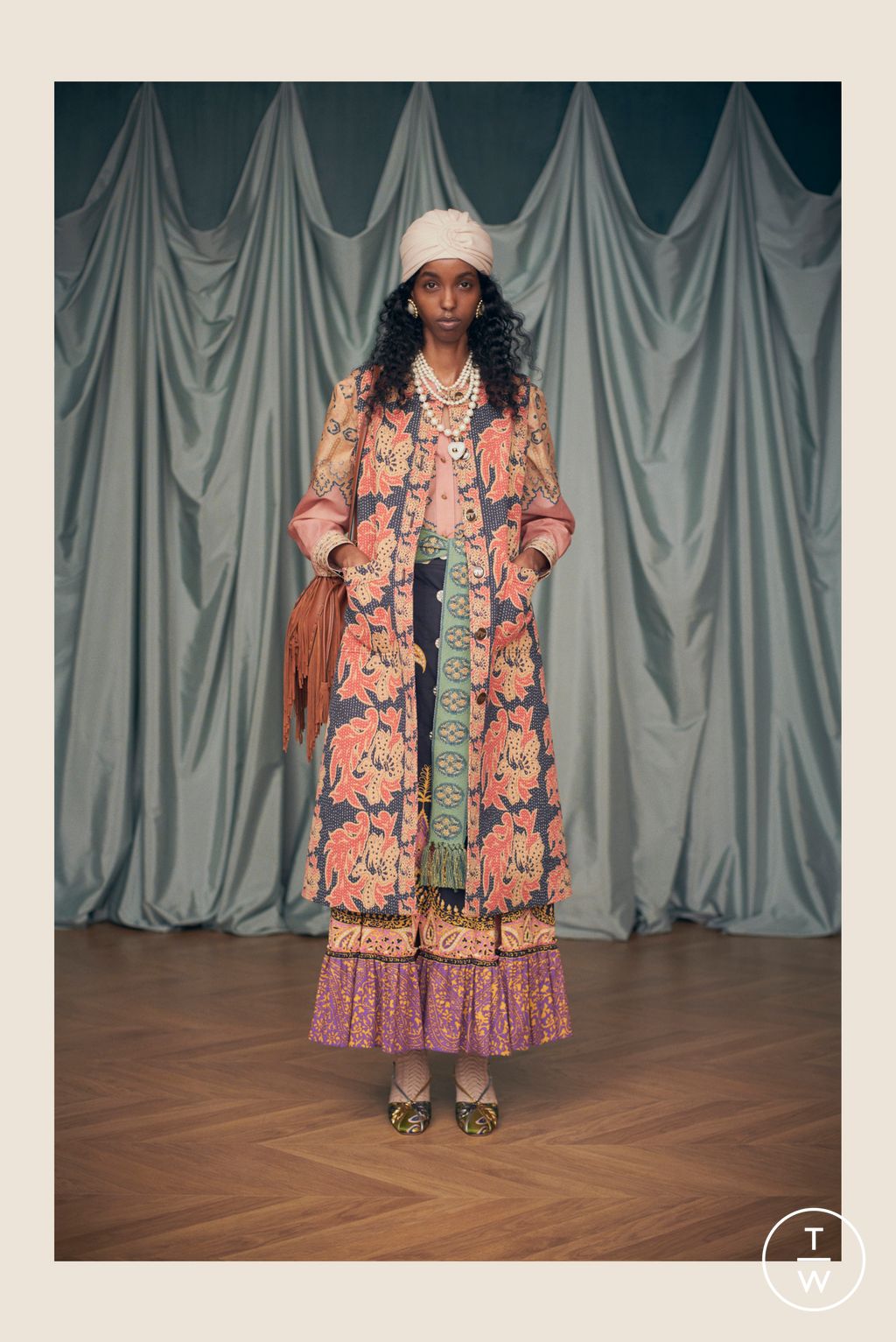 Fashion Week Paris Resort 2025 look 23 from the Valentino collection womenswear