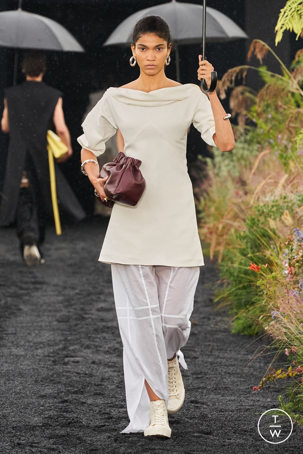 Fashion Week Milan Spring/Summer 2023 look 24 de la collection Jil Sander womenswear