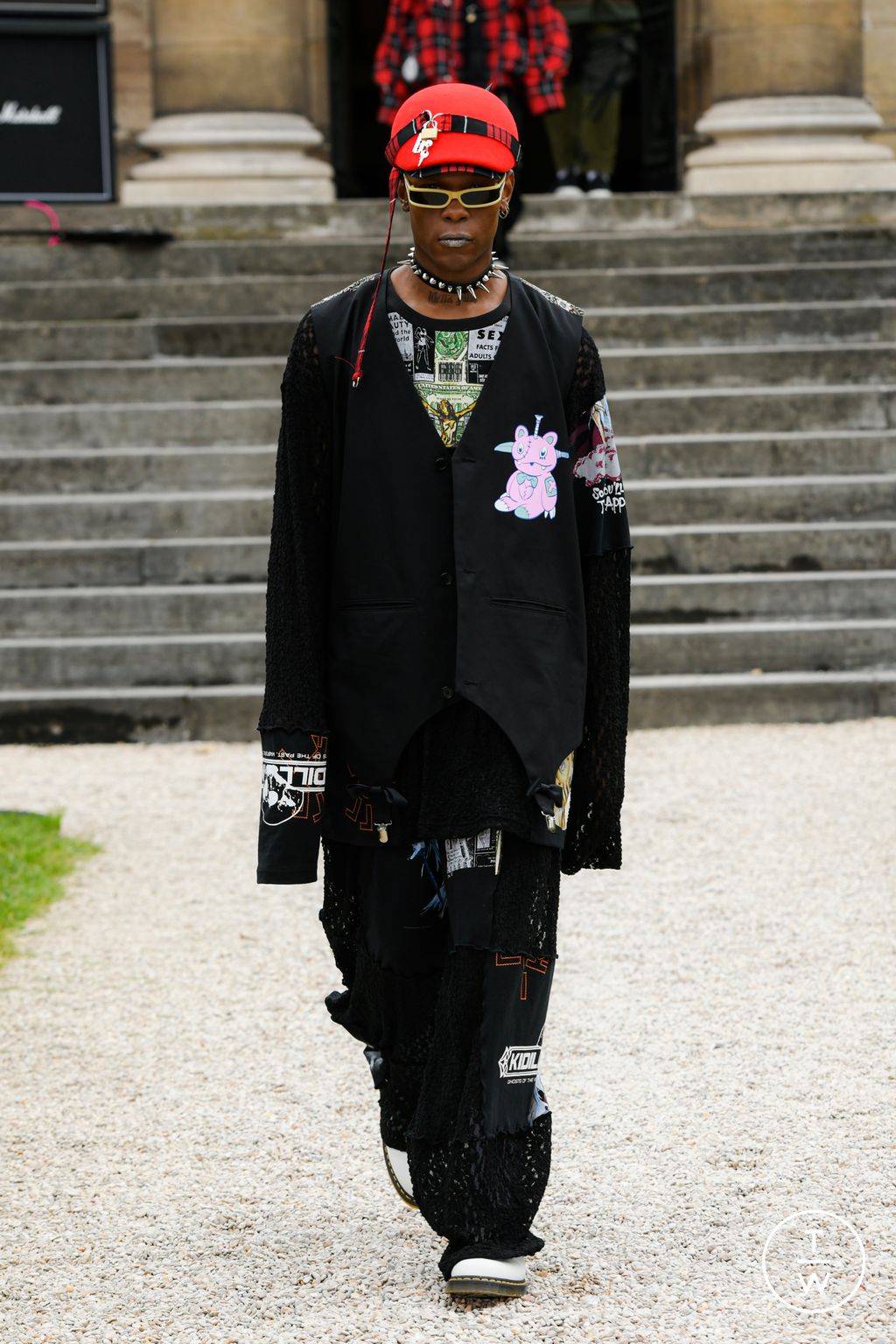 Fashion Week Paris Spring-Summer 2025 look 24 from the KIDILL collection 男装