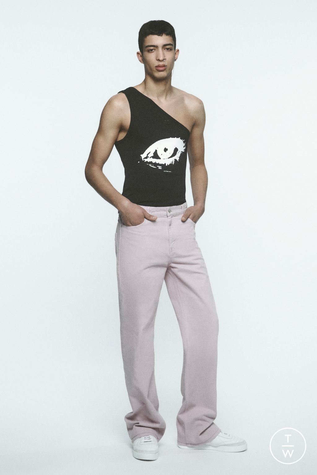 Fashion Week Paris Fall/Winter 2023 look 11 from the Courrèges collection 男装