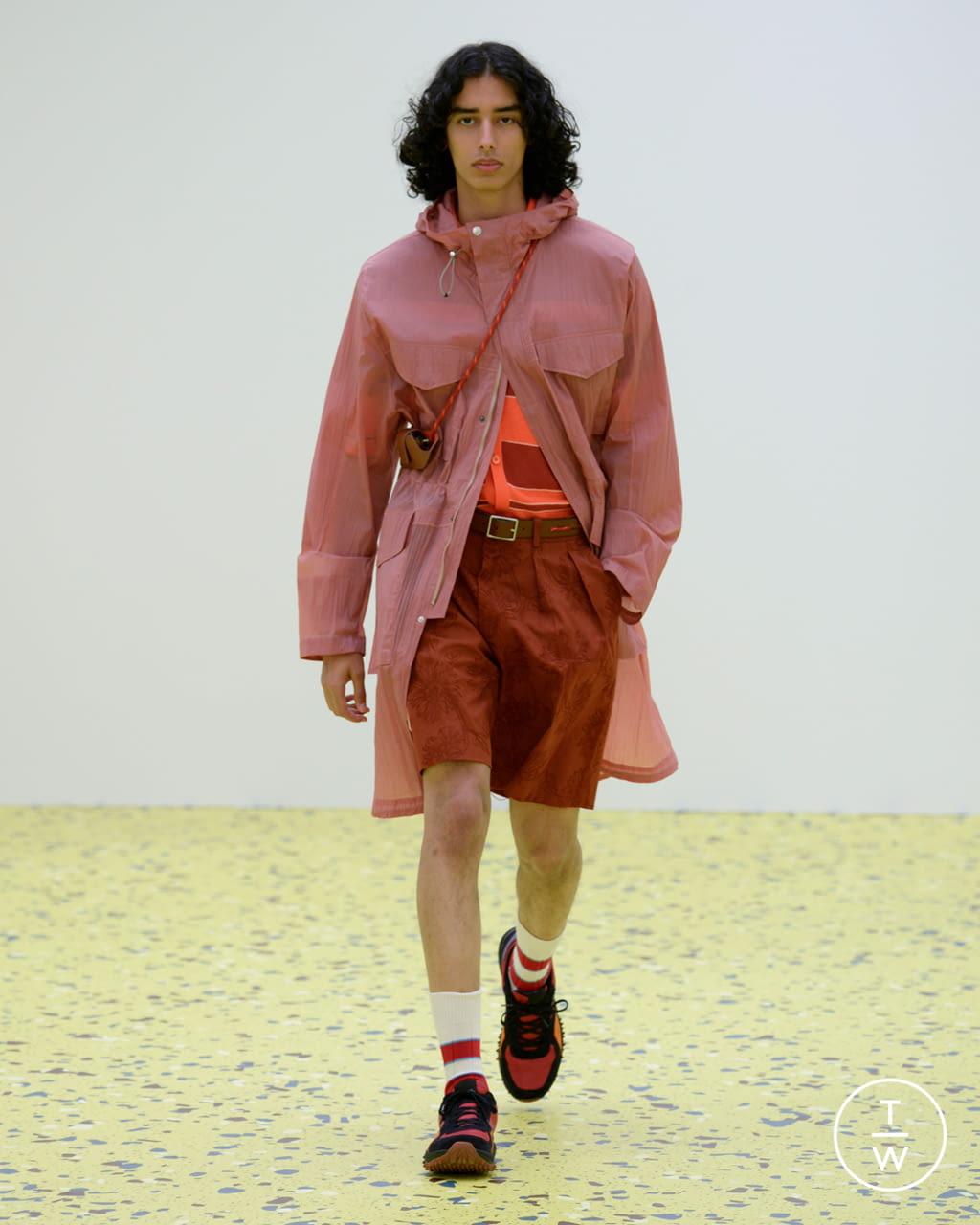 Fashion Week Paris Spring/Summer 2022 look 24 from the Paul Smith collection menswear