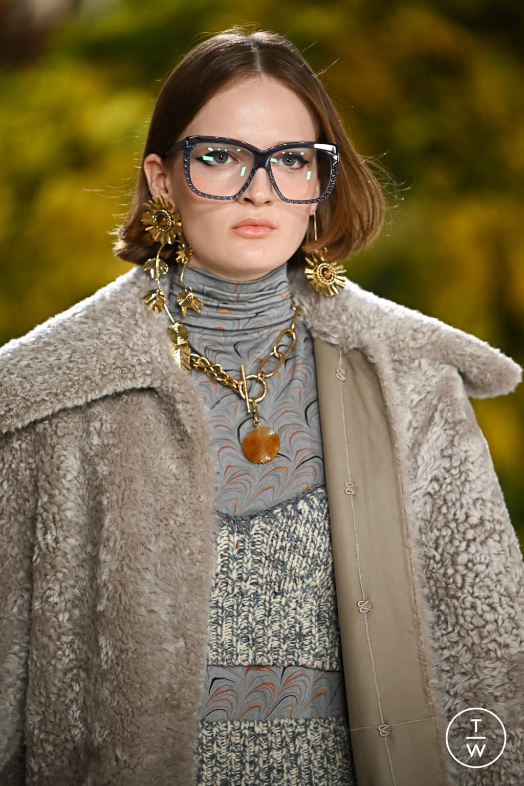 Fashion Week New York Fall/Winter 2022 look 46 from the Ulla Johnson collection womenswear accessories