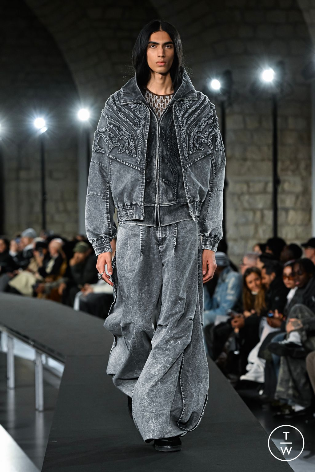 Fashion Week Paris Fall/Winter 2026 look 25 from the TAAKK collection menswear