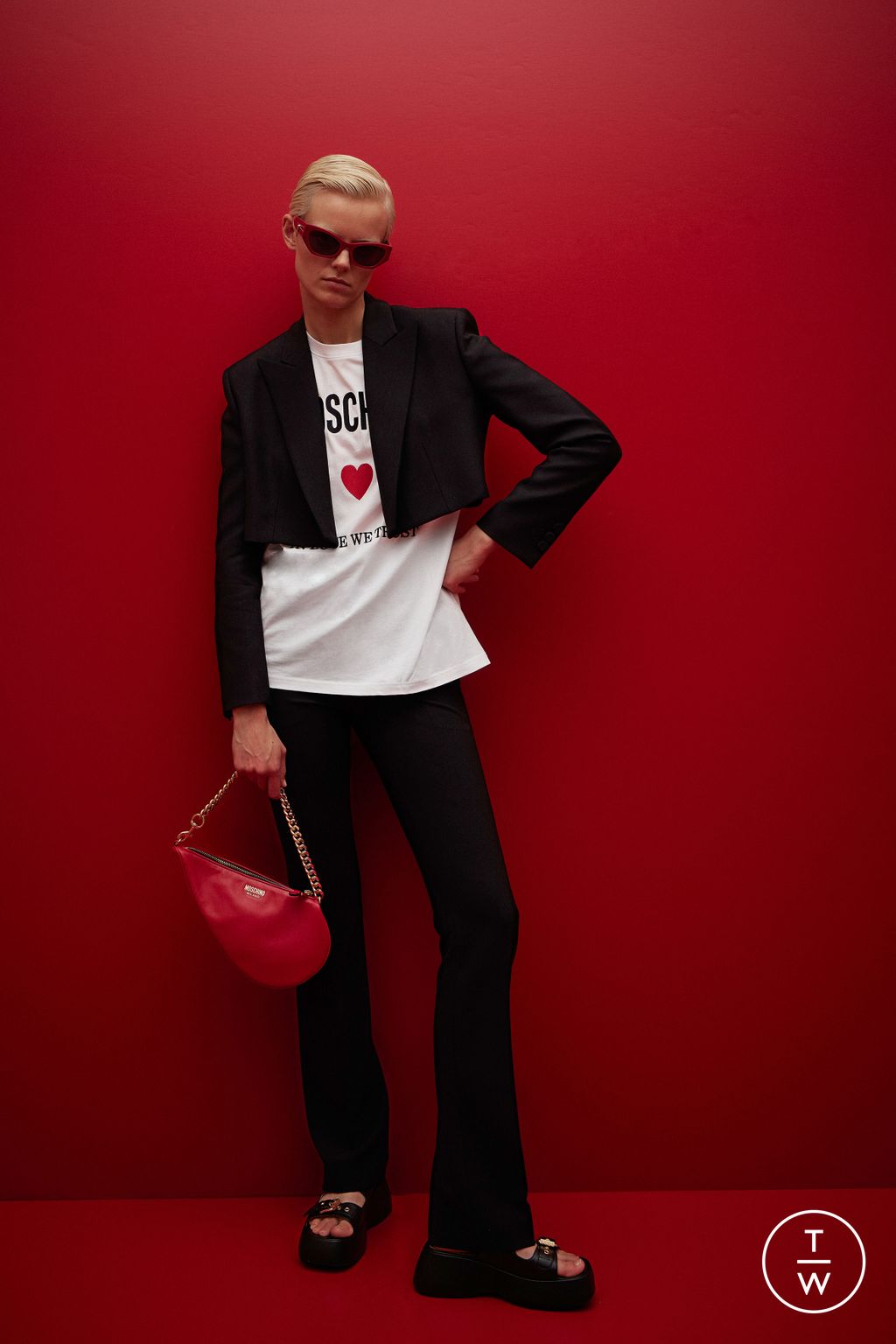 Fashion Week Milan Resort 2024 look 25 de la collection Moschino womenswear