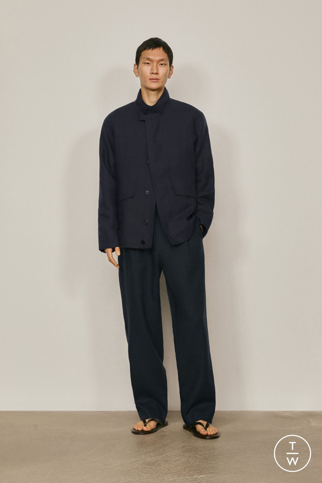 Fashion Week Paris Spring/Summer 2026 look 13 de la collection Massimo Dutti menswear