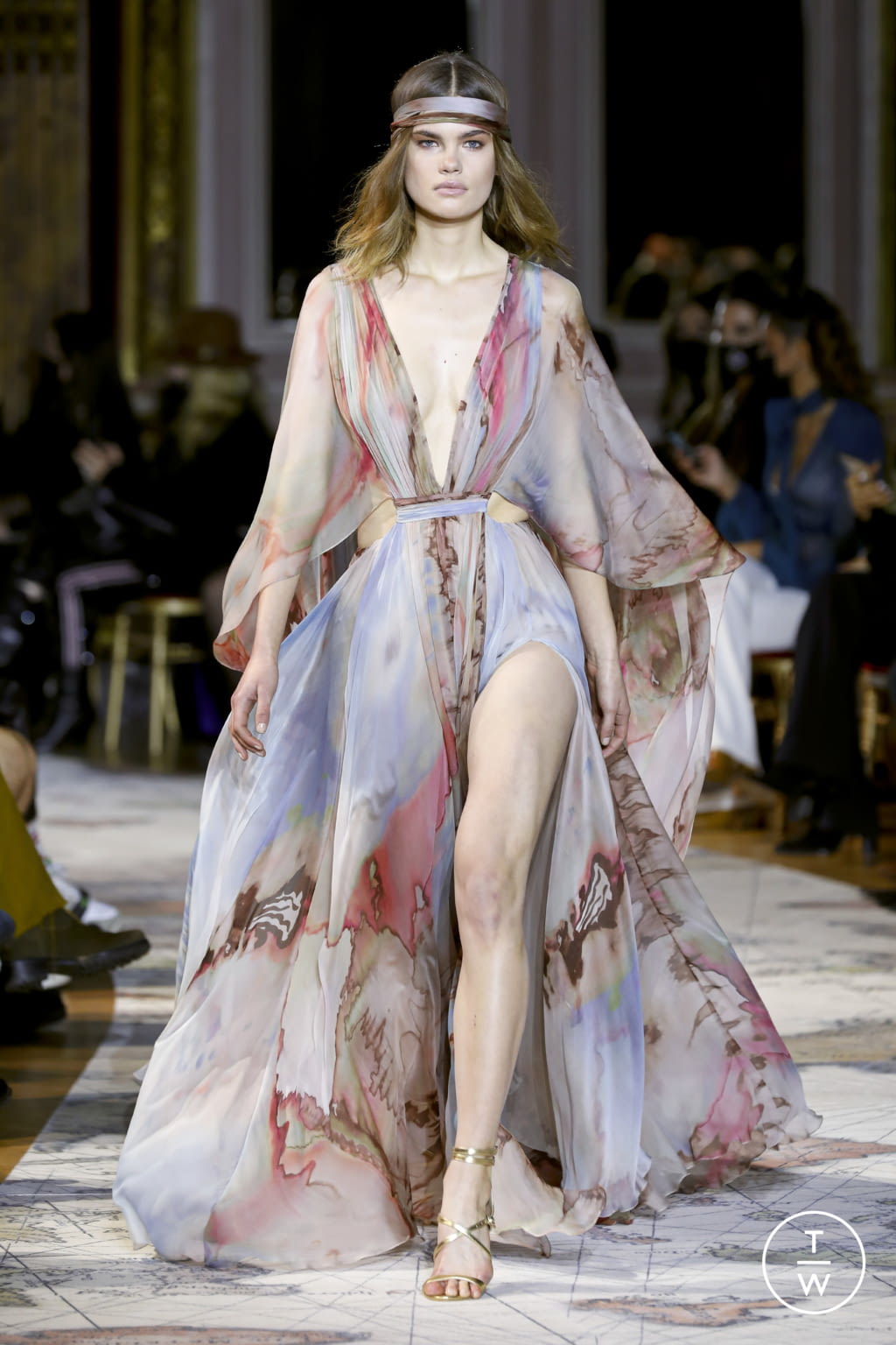 Fashion Week Paris Spring/Summer 2022 look 26 from the Zuhair Murad collection couture