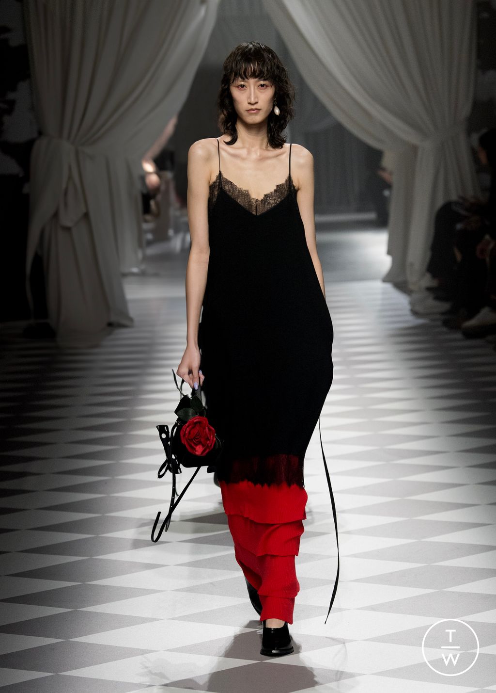 Fashion Week Milan Fall/Winter 2024 look 26 de la collection Moschino womenswear