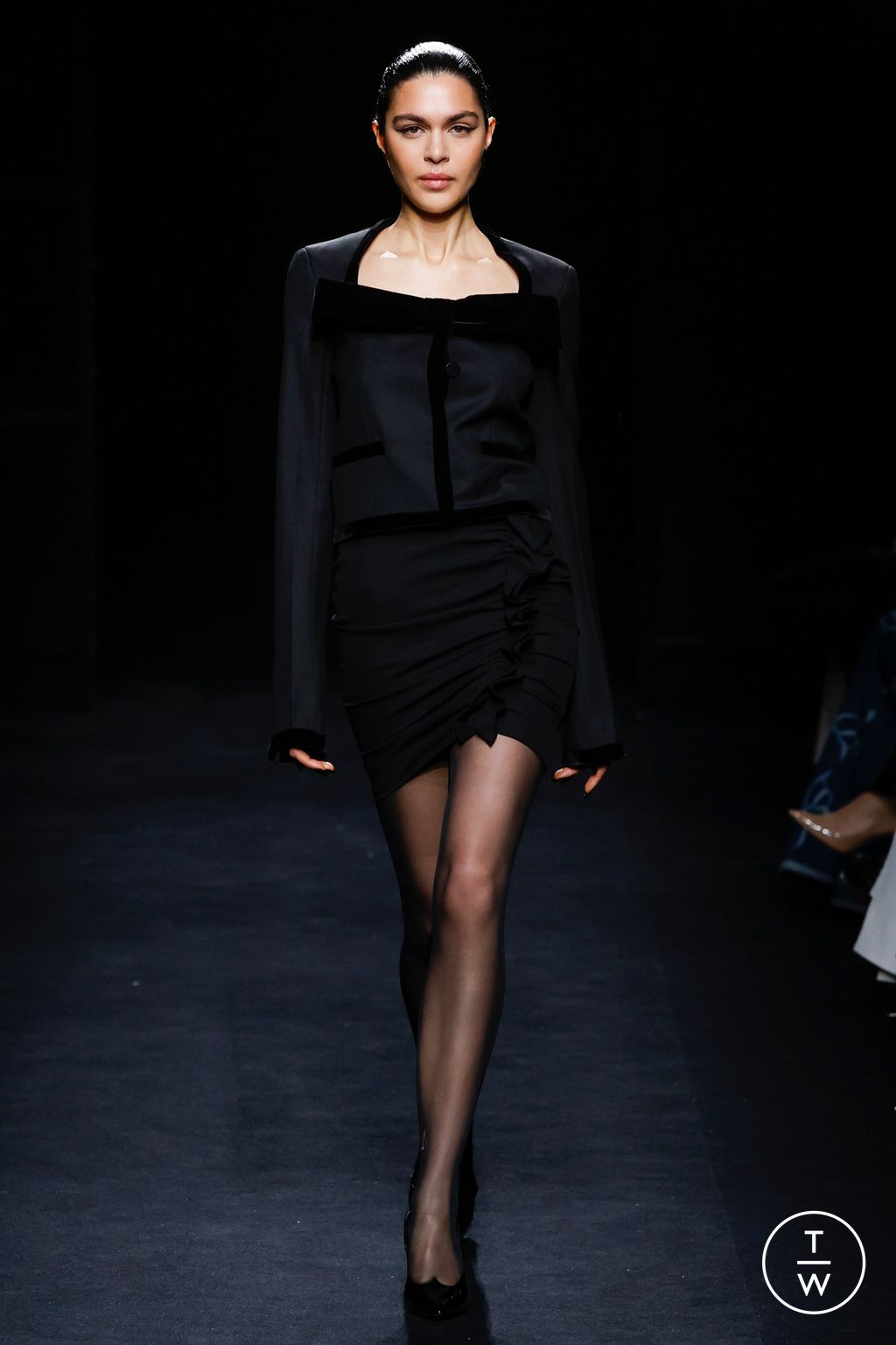 Fashion Week Paris Fall/Winter 2024 look 26 from the Nina Ricci collection 女装