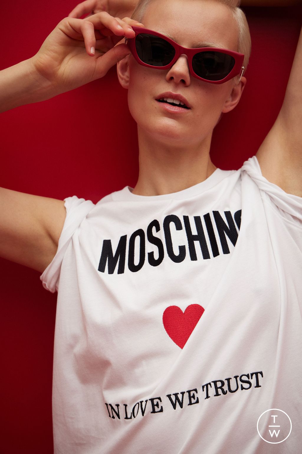 Fashion Week Milan Resort 2024 look 26 de la collection Moschino womenswear