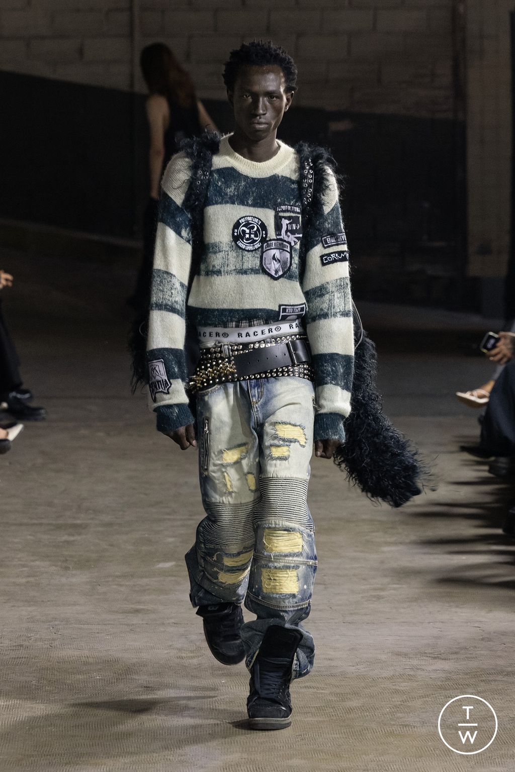 Fashion Week Paris Fall/Winter 2024 look 26 from the Racer collection 男装