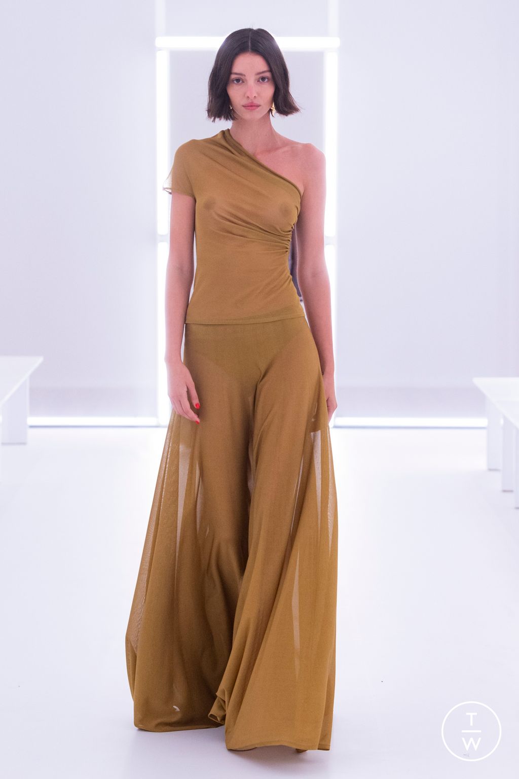 Fashion Week New York Spring/Summer 2024 look 26 from the Brandon Maxwell collection womenswear