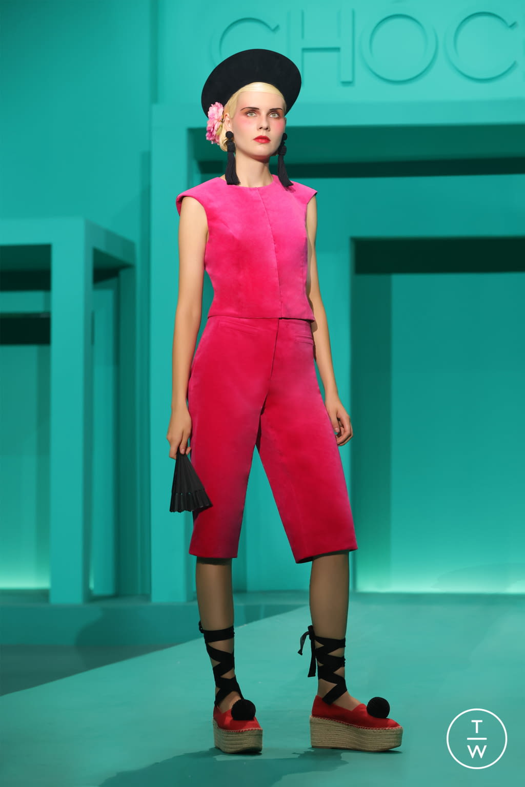 Fashion Week New York Spring/Summer 2022 look 26 from the Chocheng collection 女装